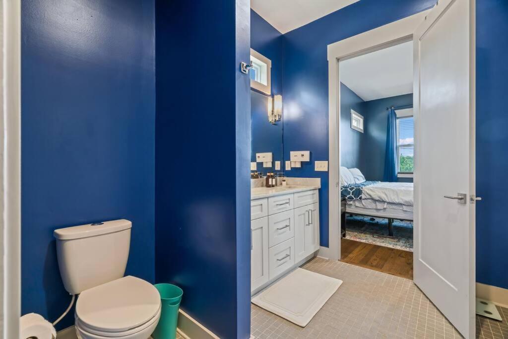 King Bed, Balcony, Covered Patio & Firepit! 8 Minutes From Broadway Nashville Exterior photo